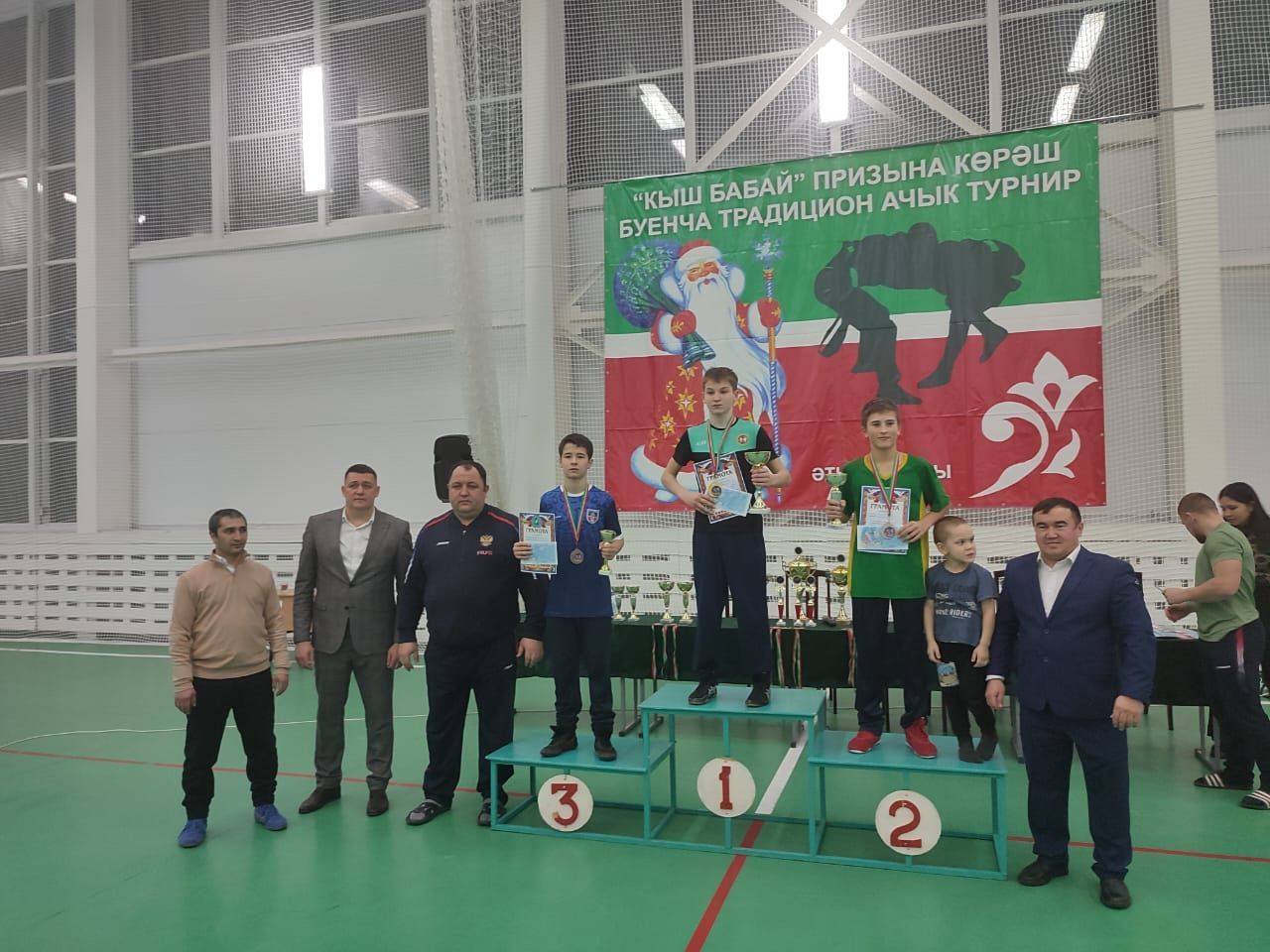 Арча көрәшчеләре Әтнәдән кайтты