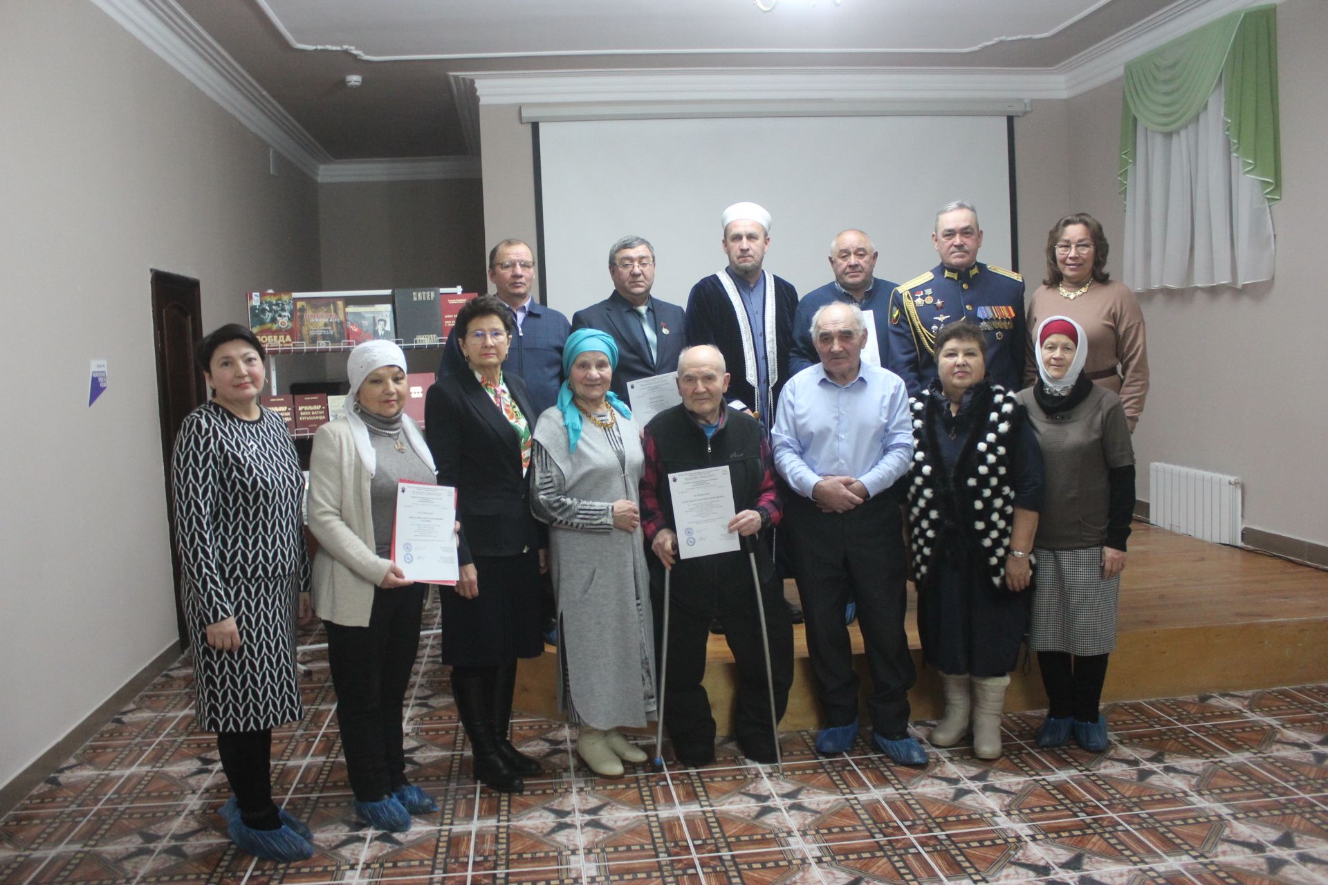 Геройлар көненә багышлап