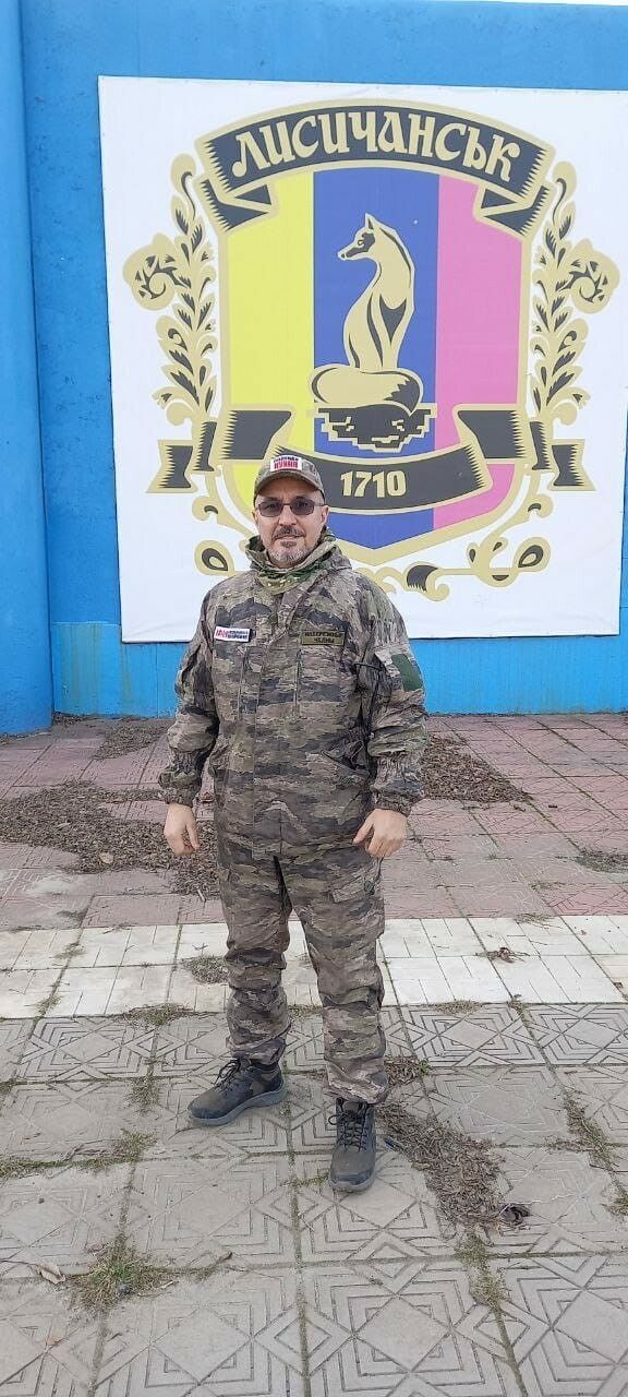 Лисичанскидагы халыкны ашатучы Рөстәм Гатин: «Анда кешеләр куркыныч фильмдагы кебек яши» (»Интертат », Гөлназ Хәбибуллина)
