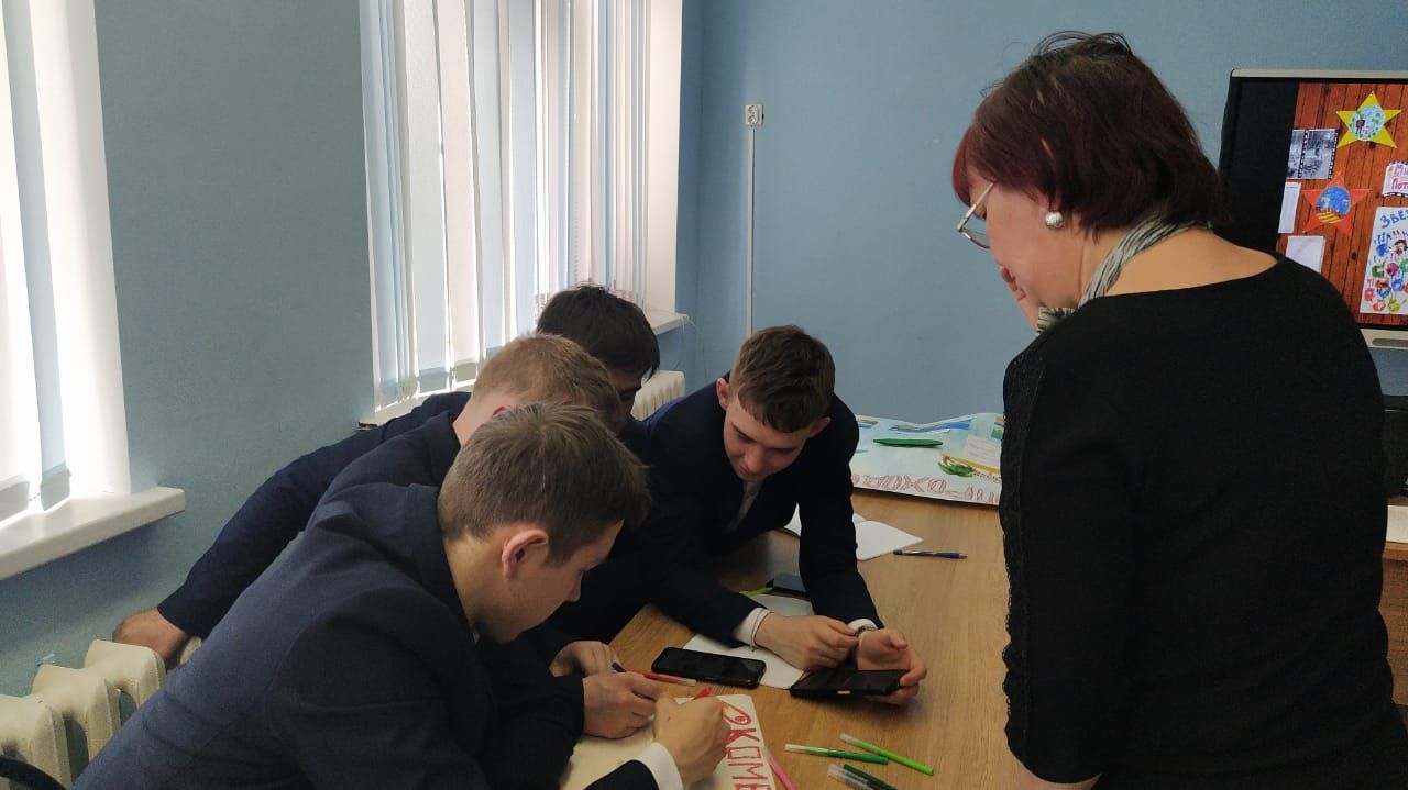 Арча педагогика көллияте студентлары җәйге чорга яңа һөнәр үзләштерә (ВИДЕО)