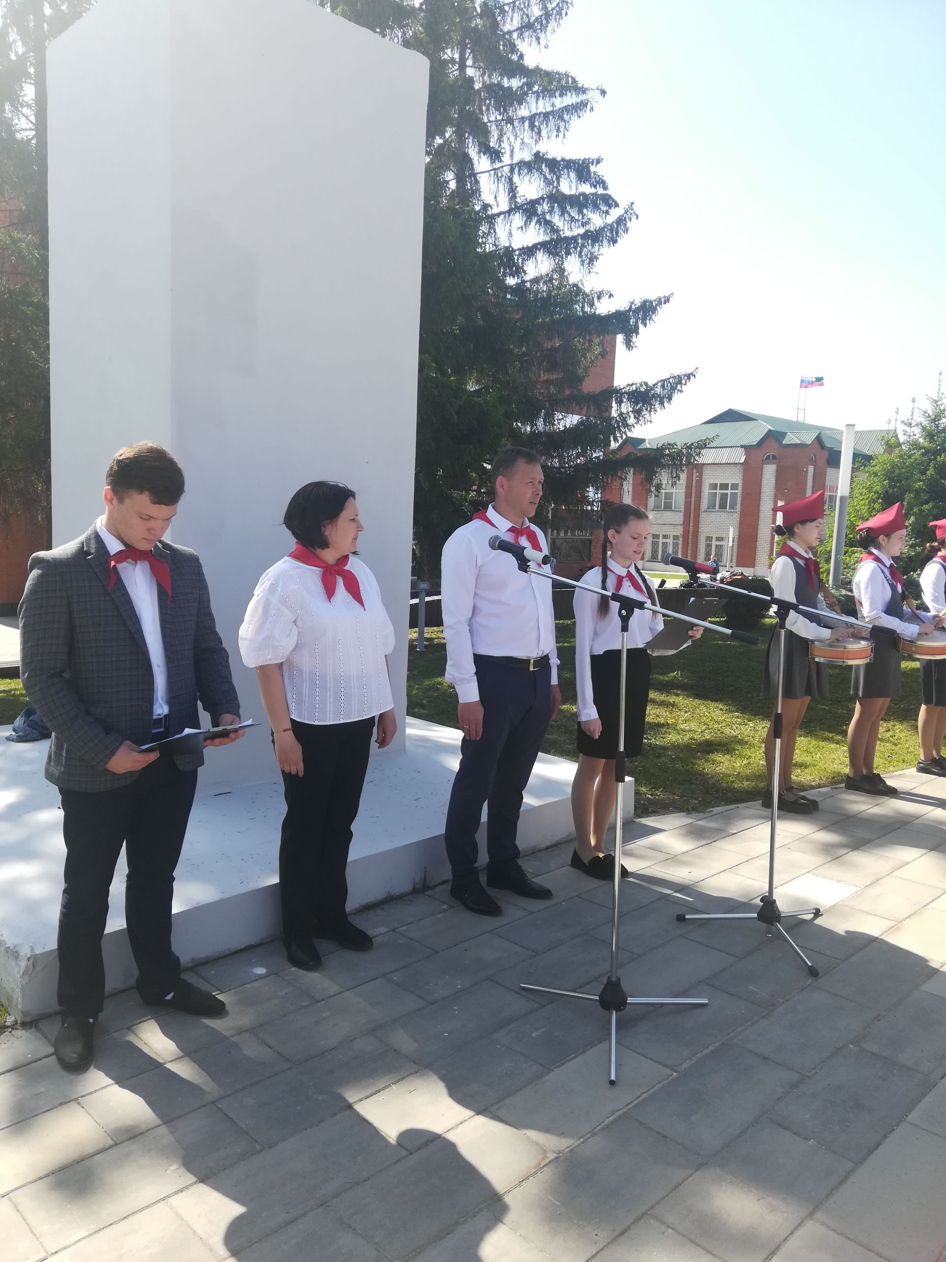 Бүген Татарстан пионериясенә 100 ел!