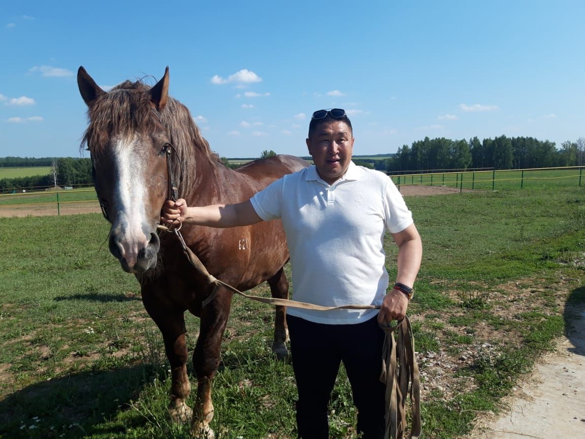 Арчага эшлекле сәфәр белән кунаклар килде