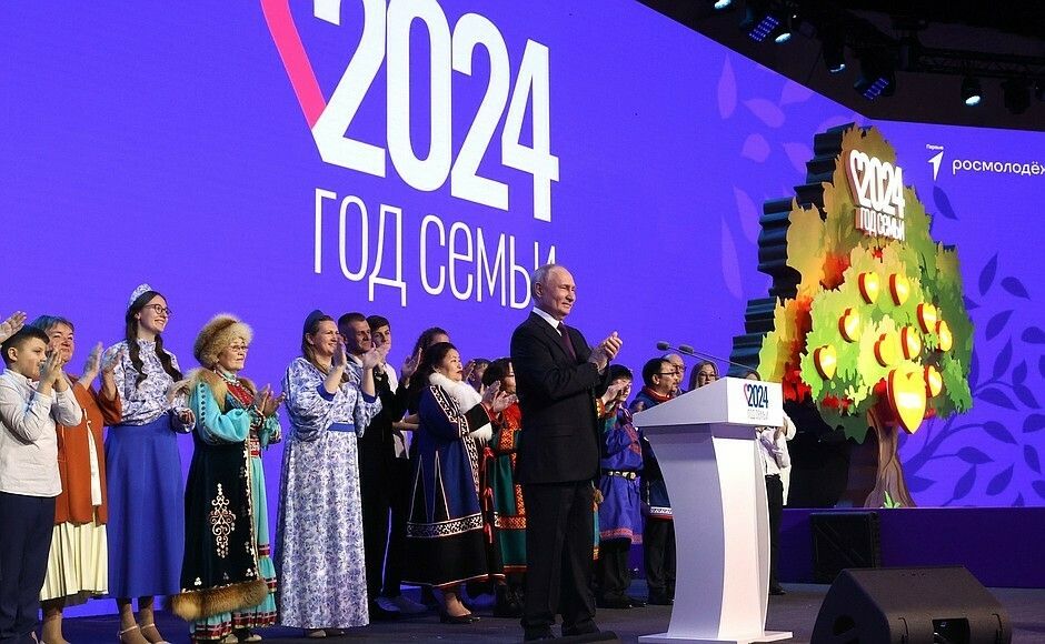 Путин «Туганнар-Яратканнар» форумында Гаилә елына старт бирде