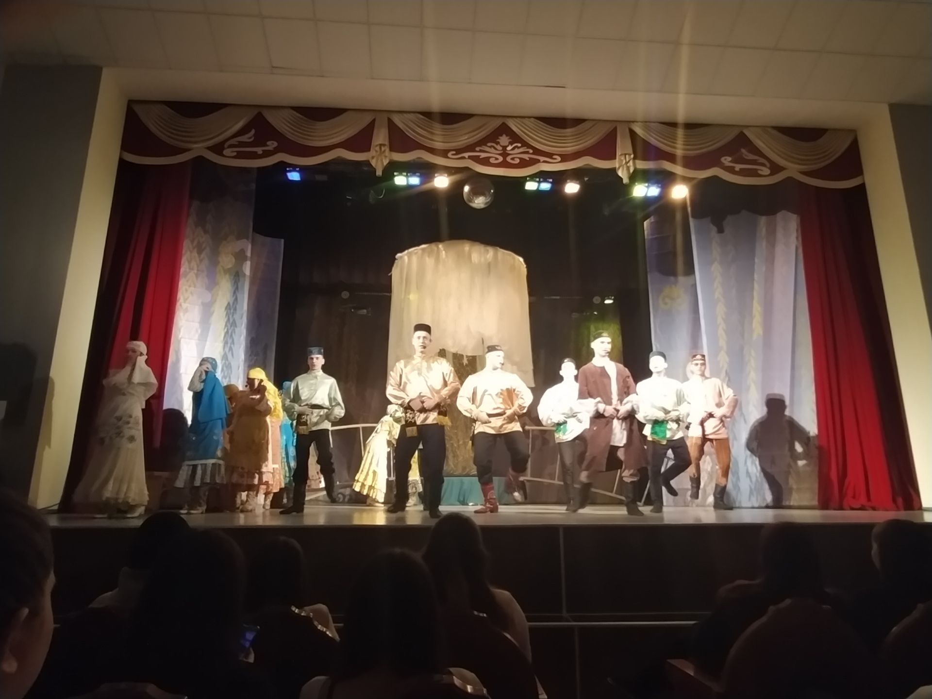 Гран при бирерлек спектакль!