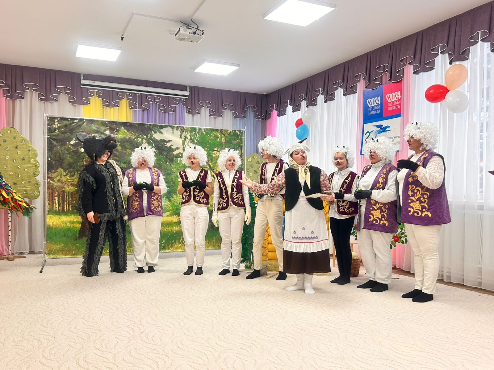 Арчаның 10нчы балалар бакчасы гаиләләре катнашында театр фестивале узды