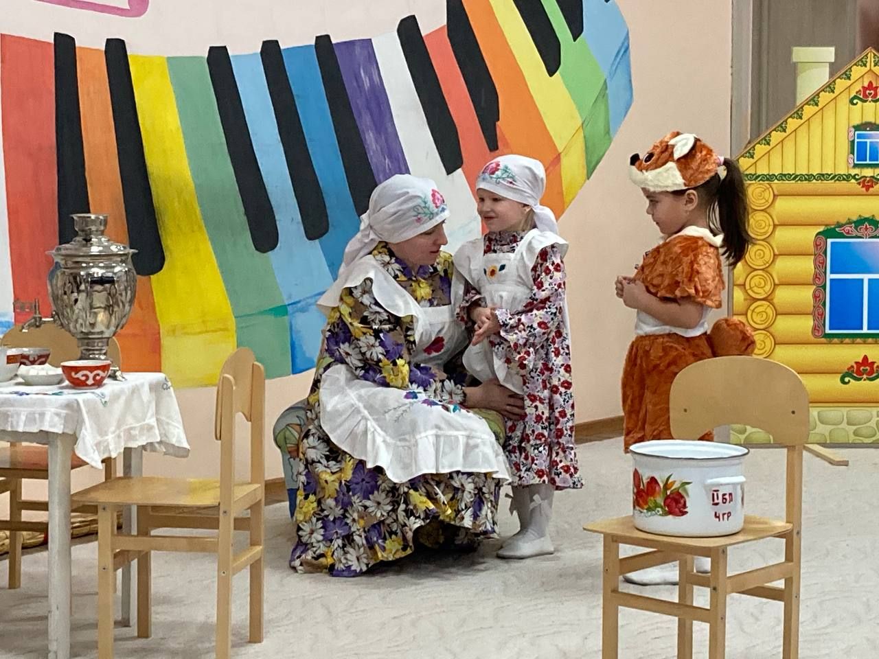 Арчаның 10нчы балалар бакчасы гаиләләре катнашында театр фестивале узды