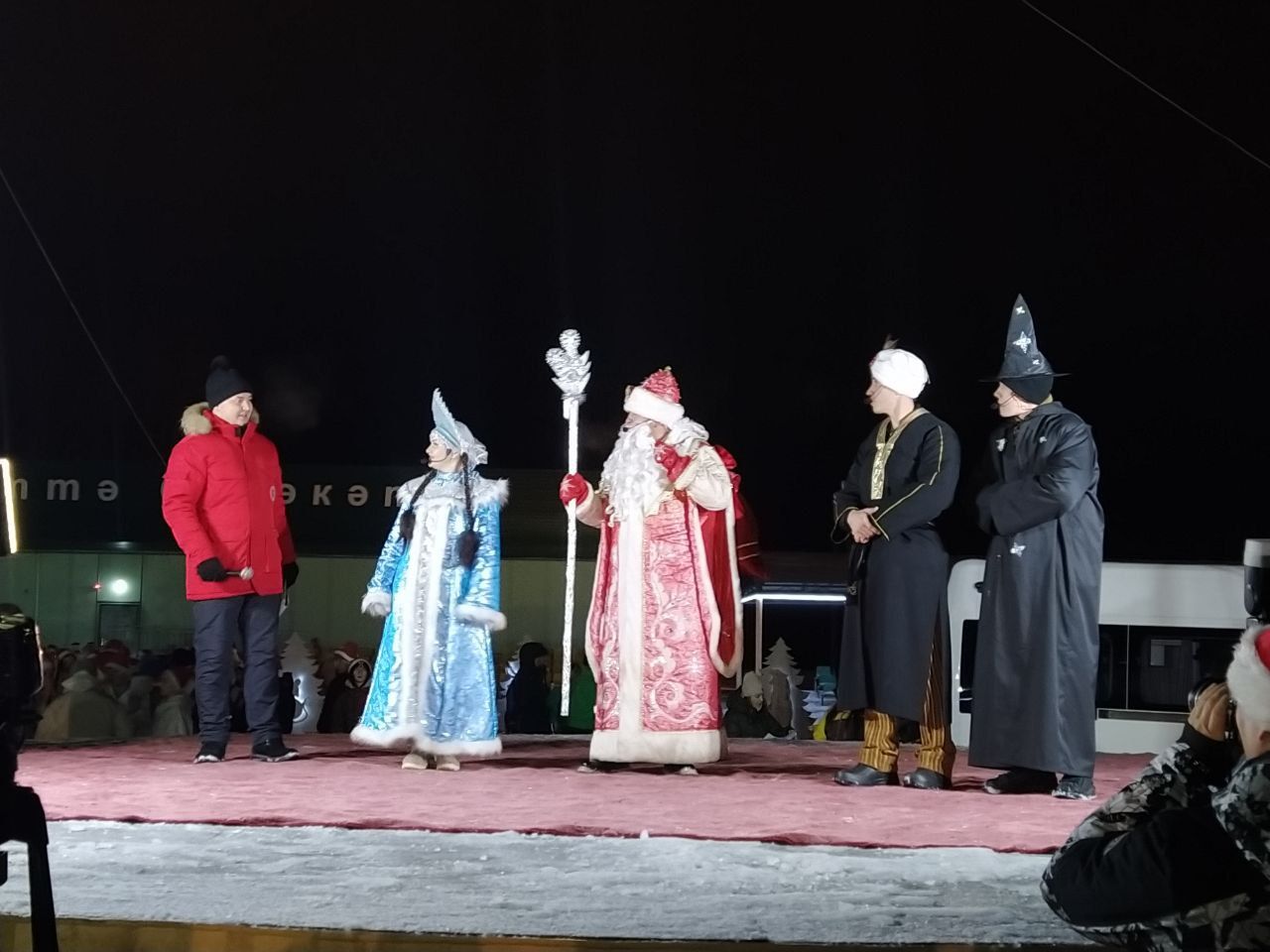 Арчада үзәк чыршы ачылды