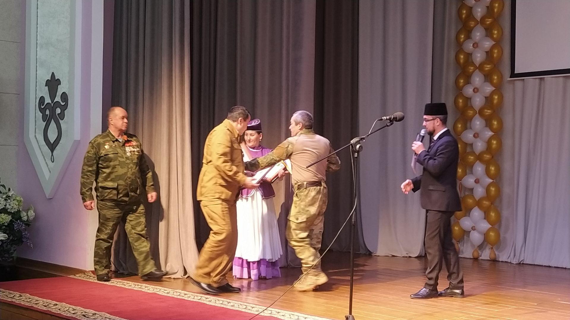 Бүген Арчада әфганчылар җыелды (ВИДЕО)