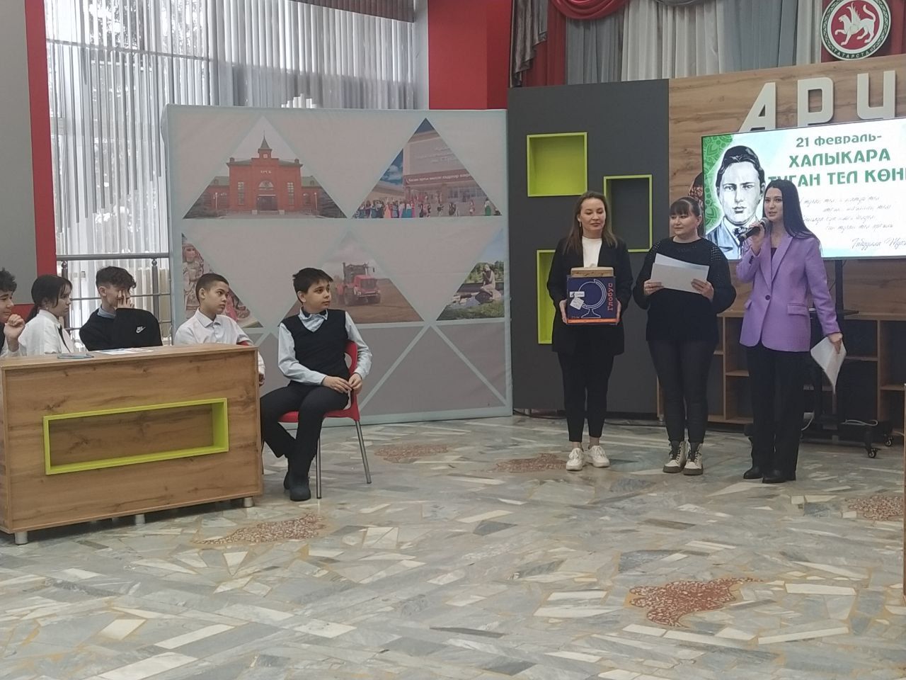 Район мәдәният йортында «Дөньяда иң матур тел - ул минем туган телем» уены узды