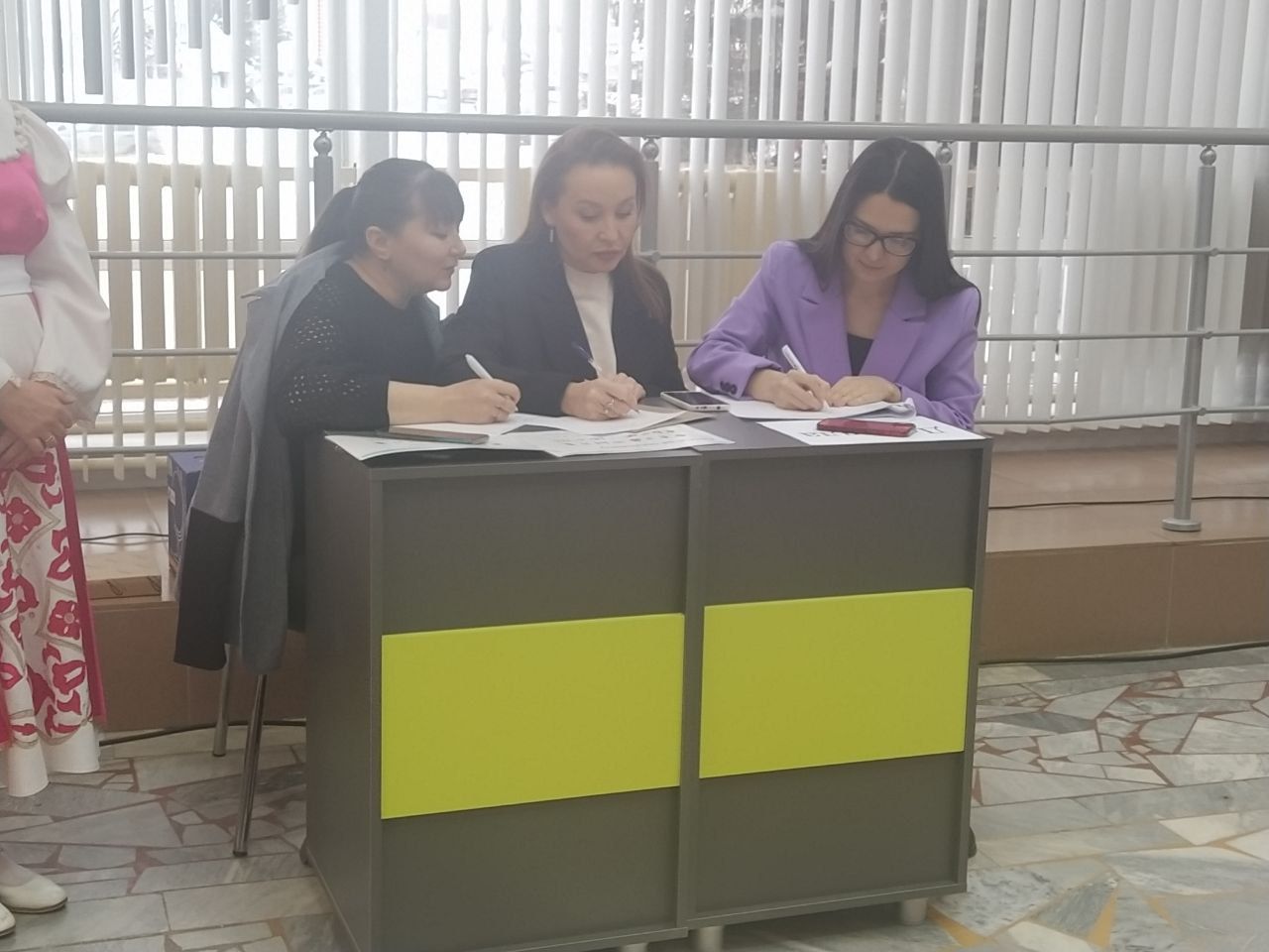Район мәдәният йортында «Дөньяда иң матур тел - ул минем туган телем» уены узды