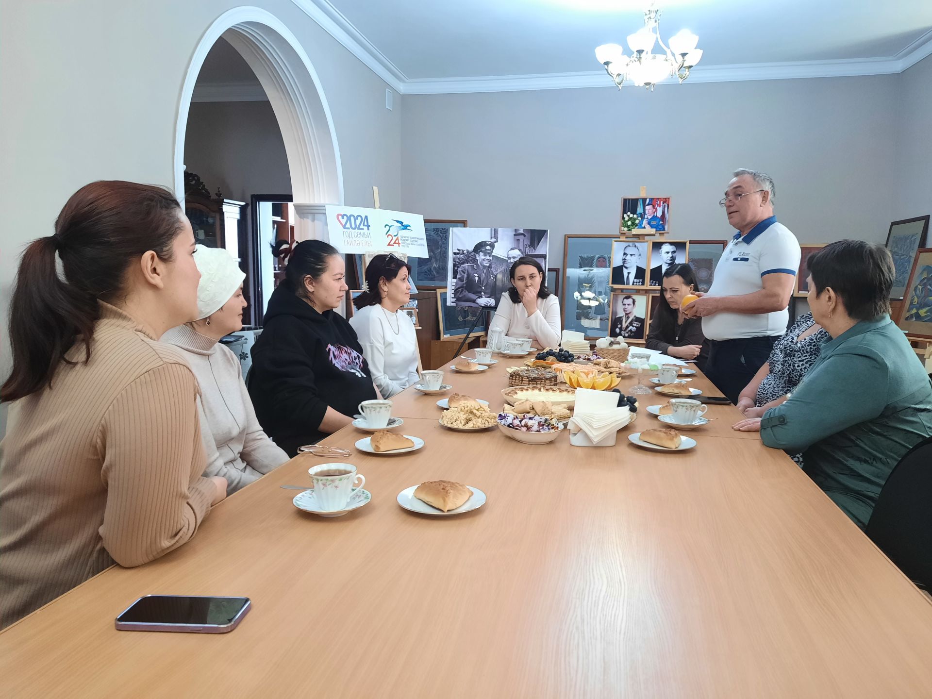 «Казан арты» музеенда МХОда катнашучыларның әниләре, хатыннары белән очрашу узды