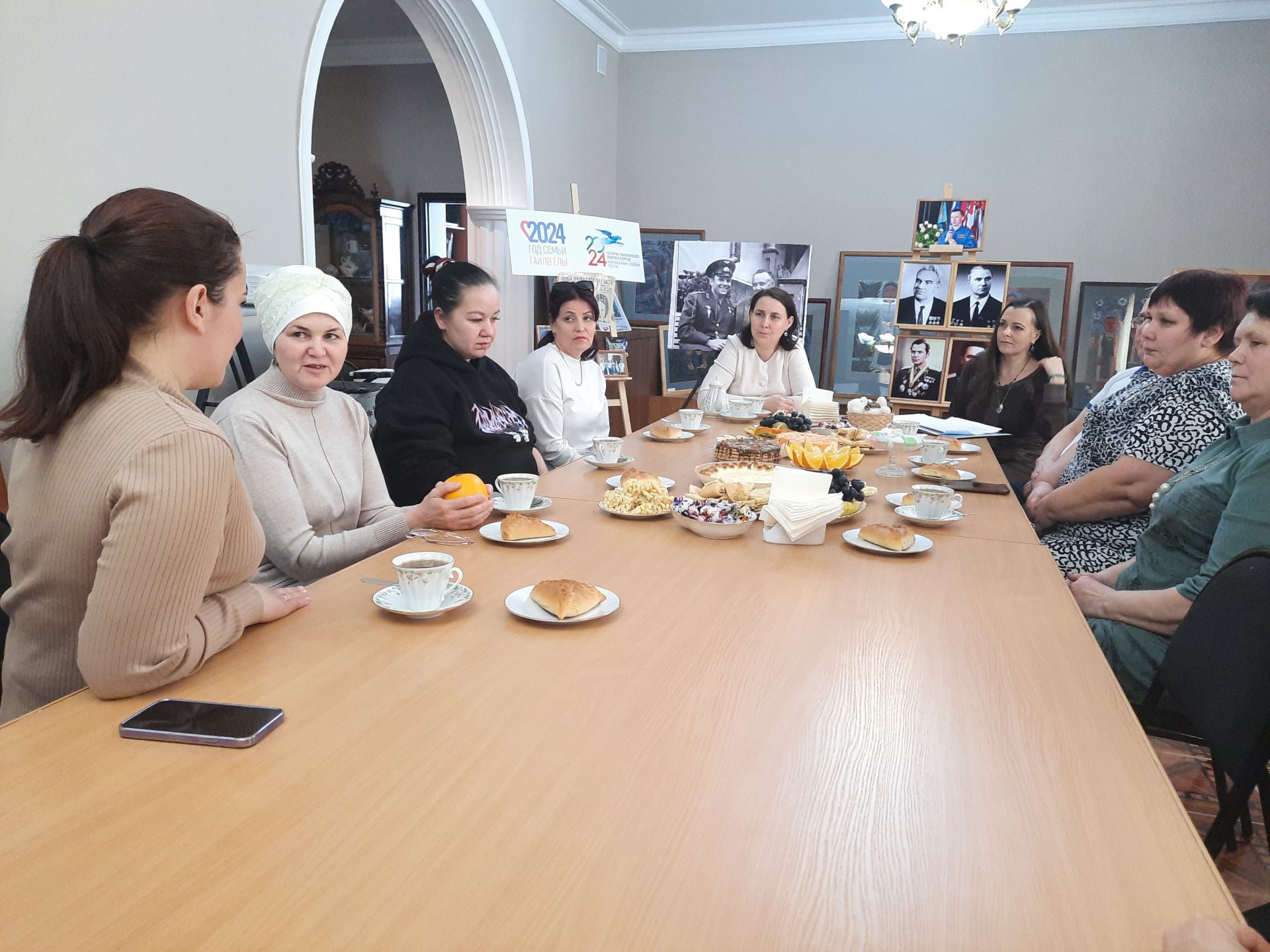 «Казан арты» музеенда МХОда катнашучыларның әниләре, хатыннары белән очрашу узды