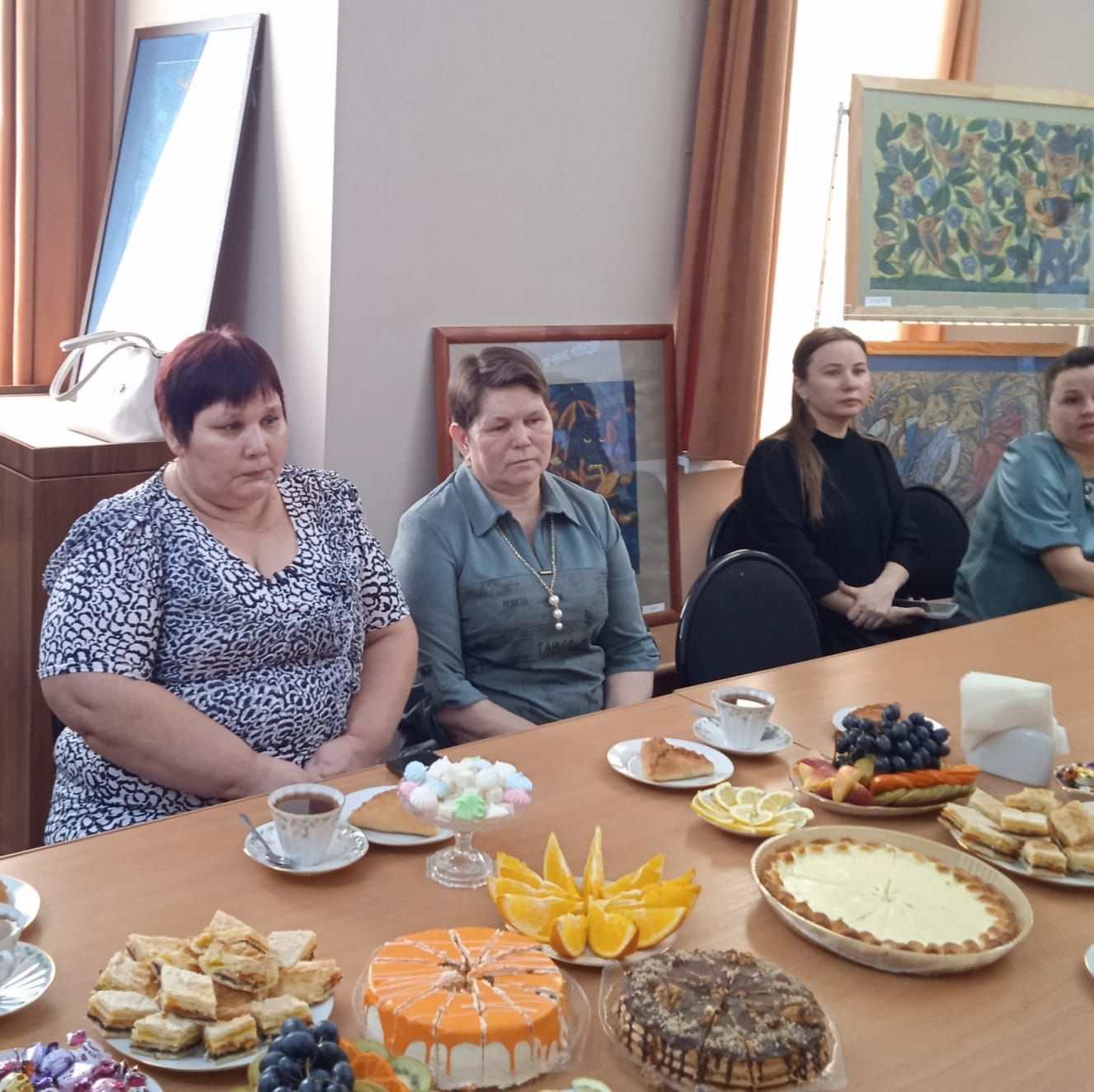 «Казан арты» музеенда МХОда катнашучыларның әниләре, хатыннары белән очрашу узды