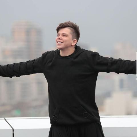 Элвин Грей: «Инде бер ел эчмим»