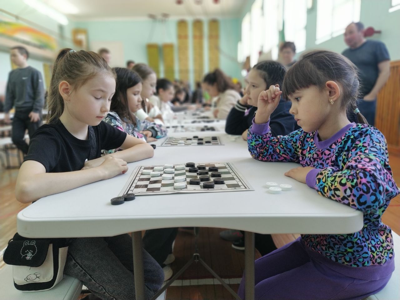 Райондашлырыбыз гаиләләре белән шашка уйнады