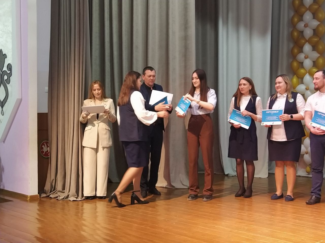 “Иң яхшы яшьләр проекты” җиңүчеләре унар мең сумлык сертификат белән бүләкләнде