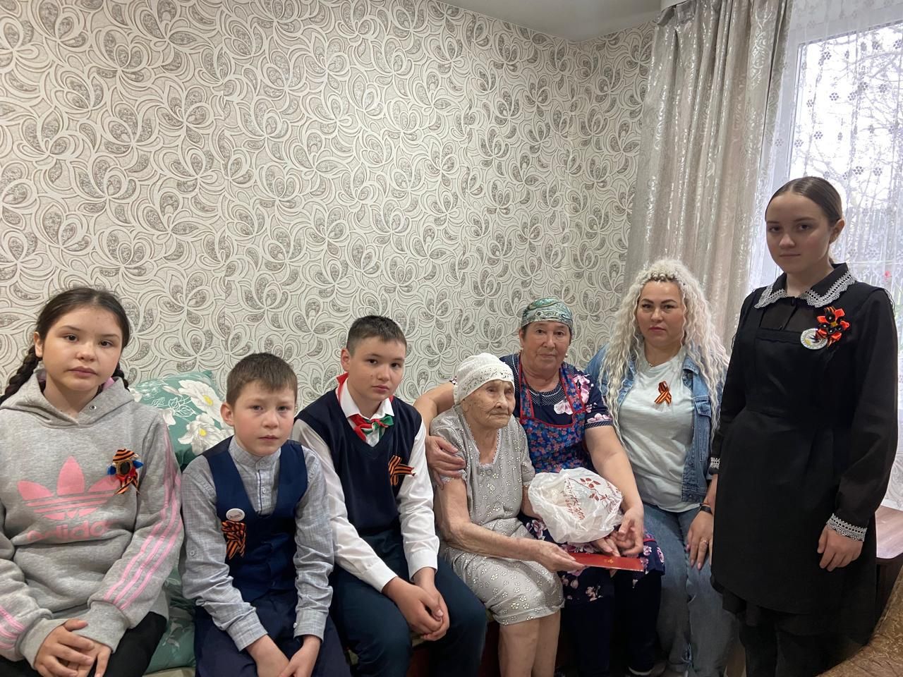 Ветераннар, сезгә тиеш әле бик күп язлар...