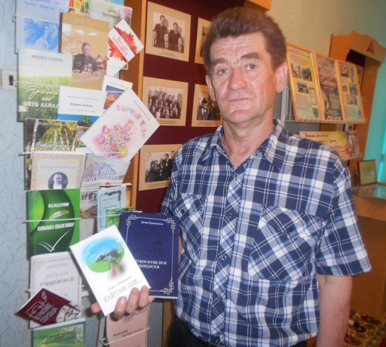 Солдатлар ак торналарга әверелгәндер сыман...