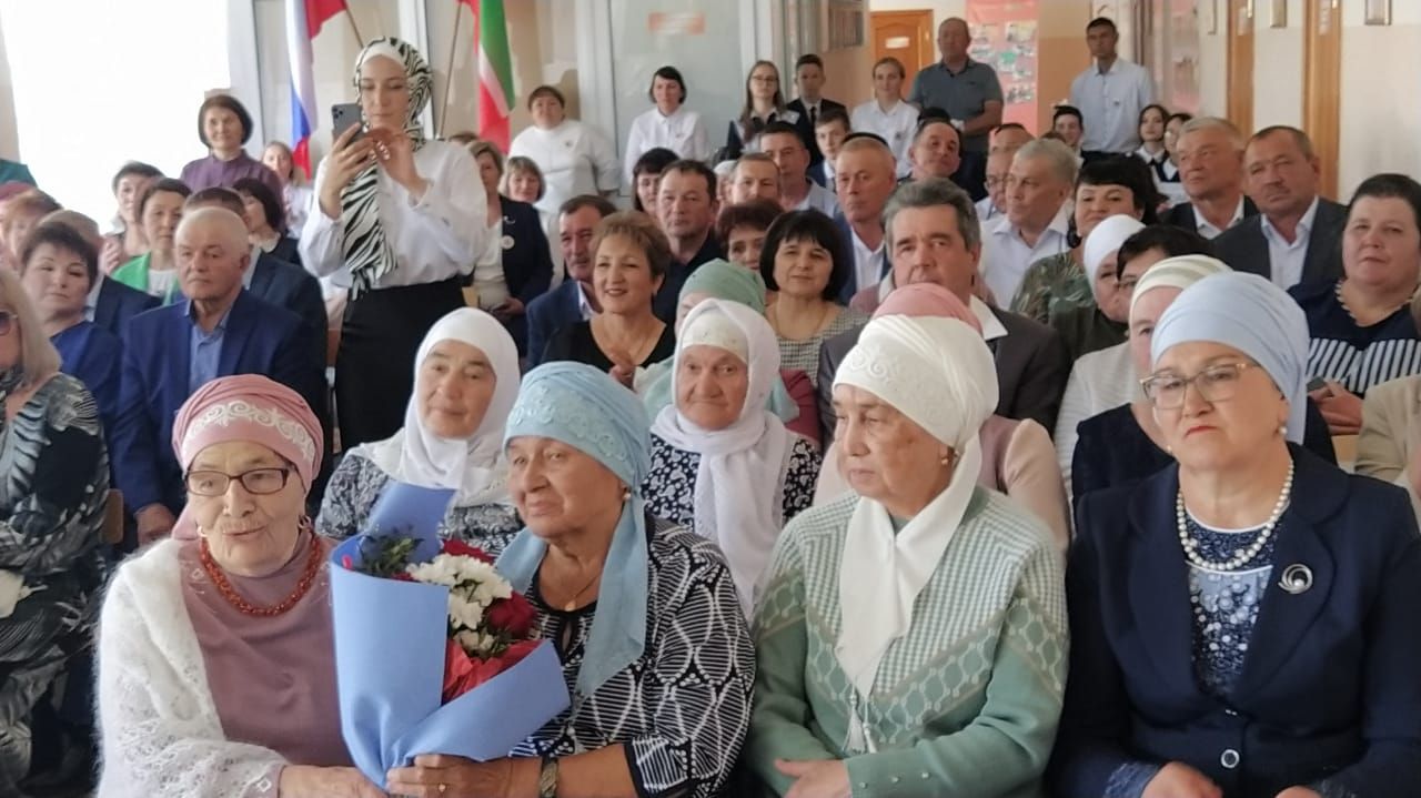 Апаз мәктәбенә 150 ел (ВИДЕО)