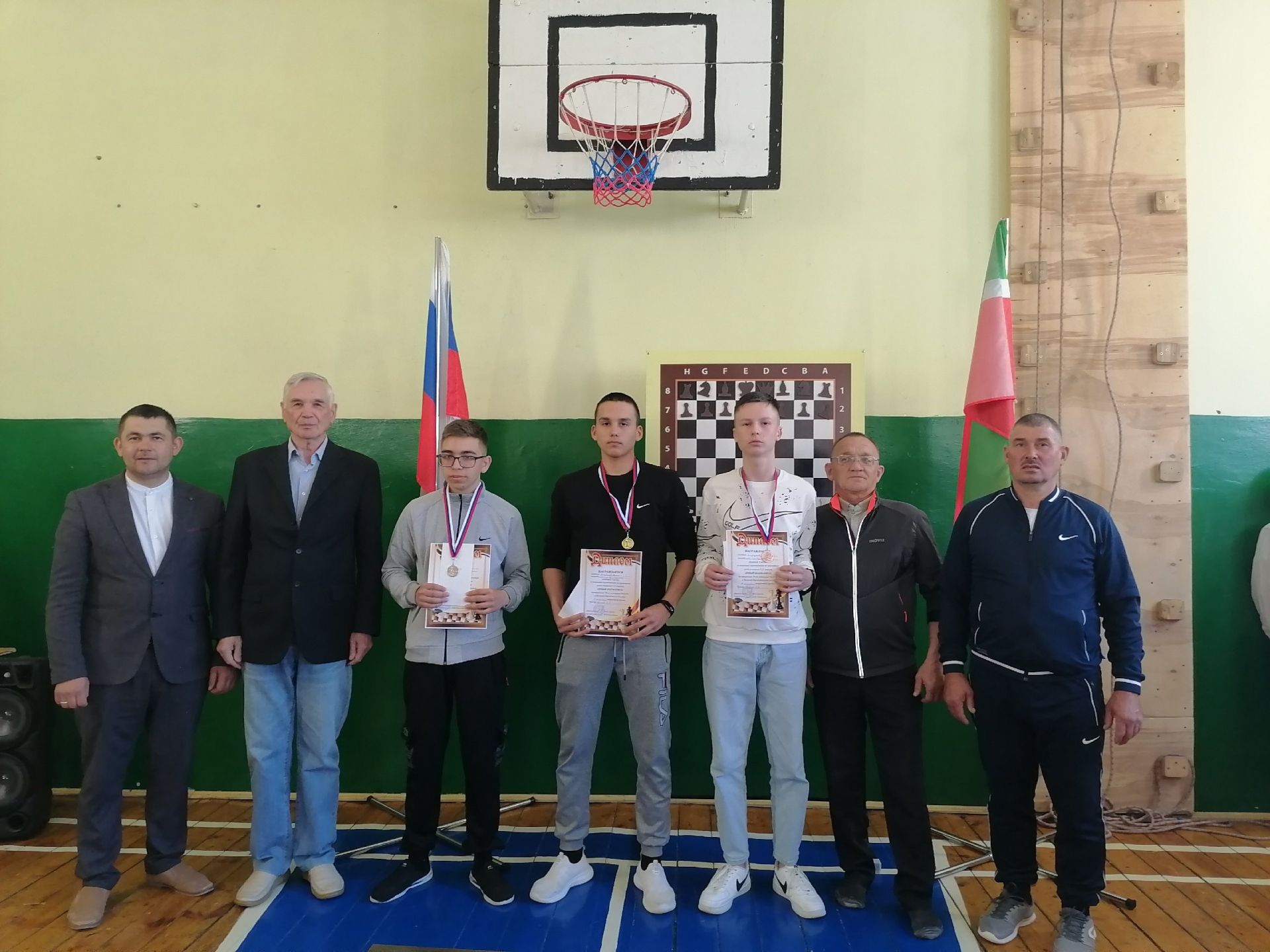 Г. Камал исемендәге Сикертән төп  мәктәбе  шахмат сөючеләрне үзенә җыйды