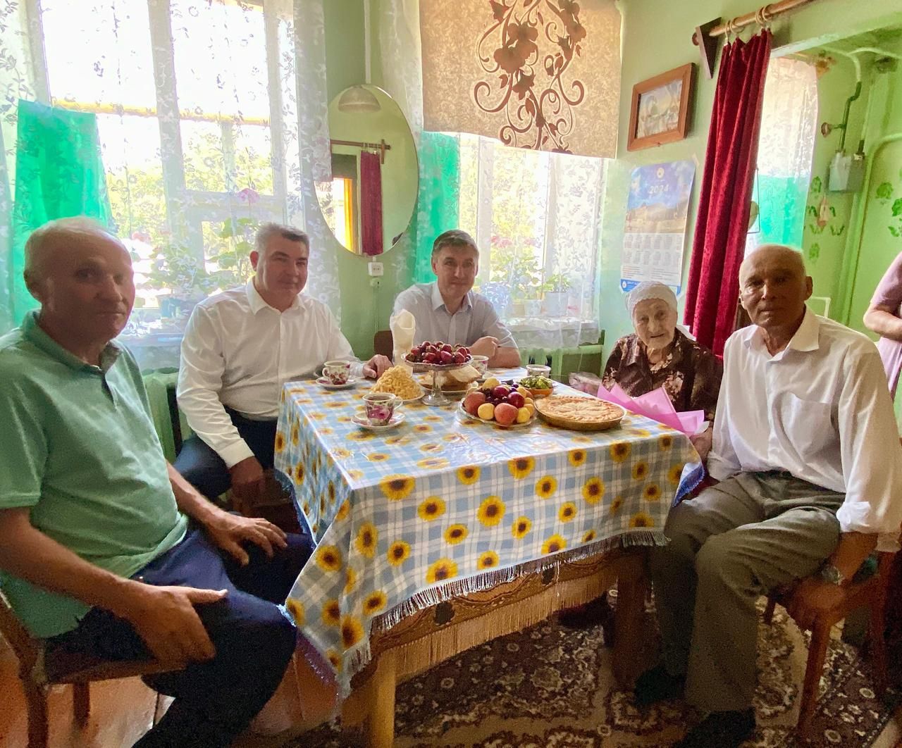 Арчада яшәүче Гөлирам апага 100 яшь тулды