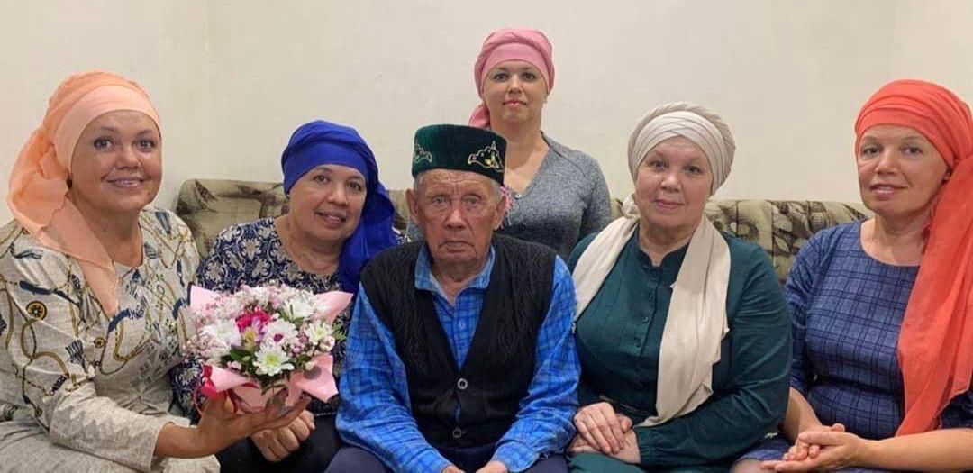Малай көтә-көтә биш кызлы булдык”