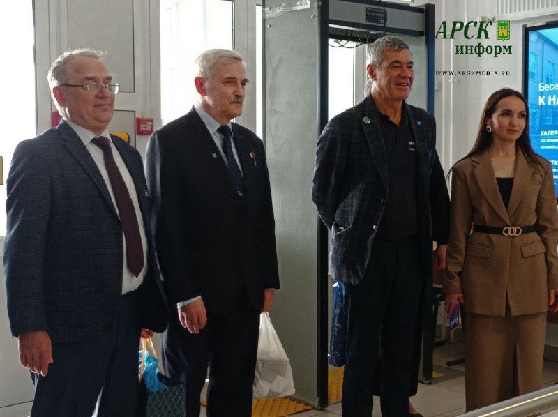 Тарихи вакыйга: Россия Герое Арча мәктәбе укучыларына космос турында сөйләде
