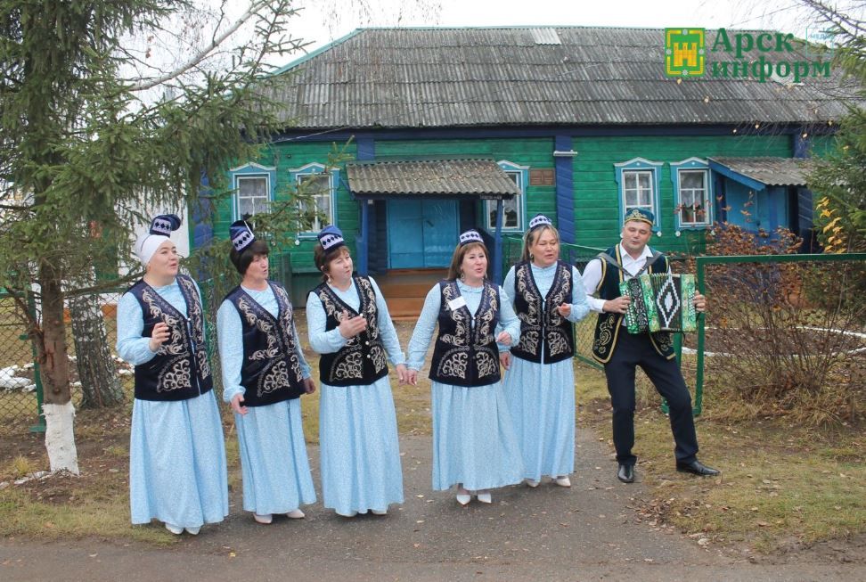 Шушмабашта күчмә утырыш узды