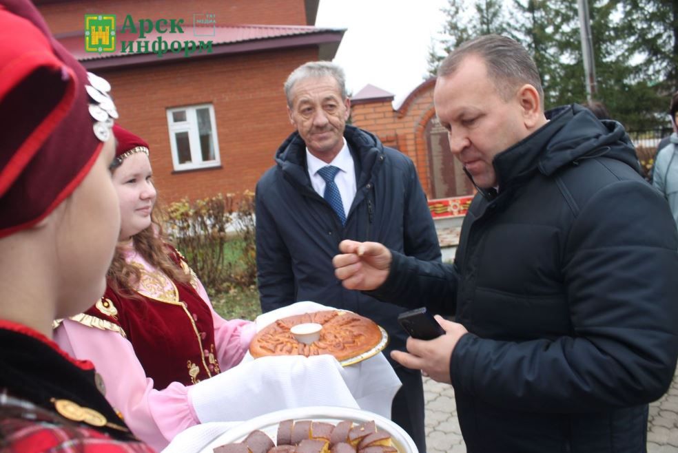 Шушмабашта күчмә утырыш узды