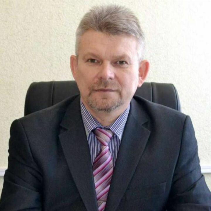«ТАТМЕДИА» акционерлык җәмгыятенең «Арск-информ» филиалы җитәкчесе - баш мөхәррире Исрафил Насыйбуллинның яңа ел котлавы
