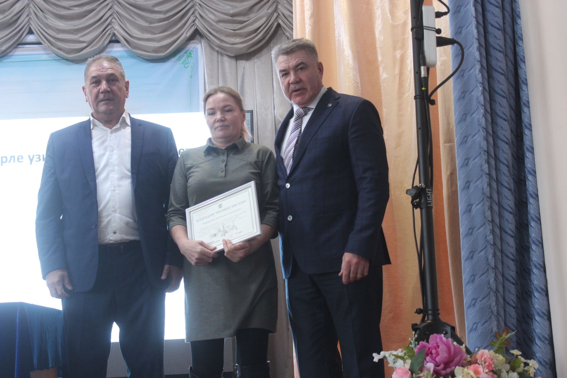Илшат Нуриев “Курса МТСы“ ширкәтенең район ирешкән уңышларга саллы өлеш кертүен билгеләп үтте
