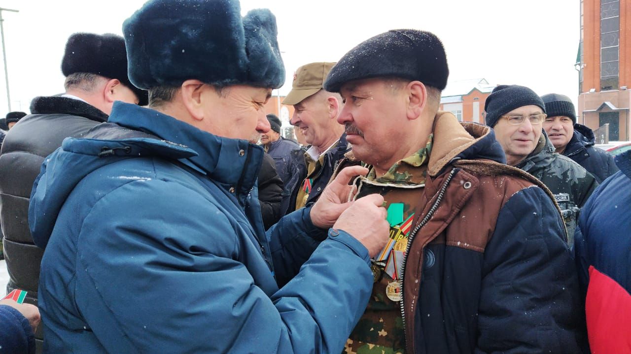 Бүген Әфганистанда хәрби хезмәт үткән ветераннар очрашты