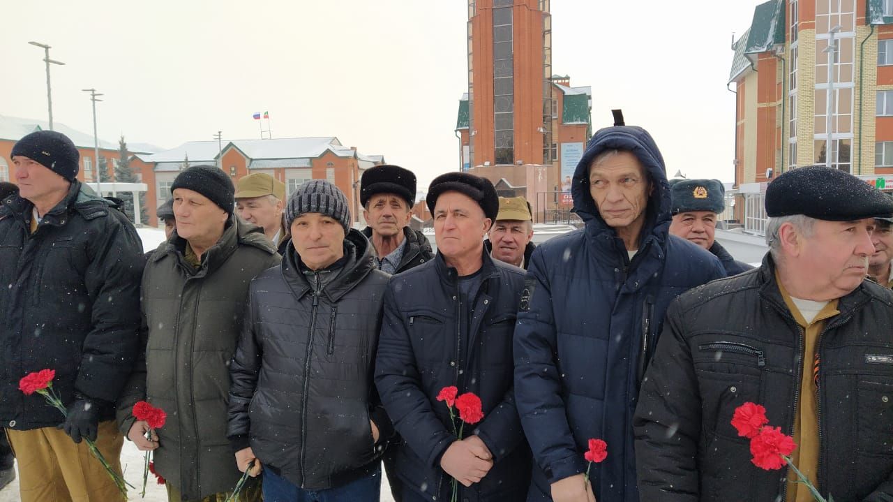 Бүген Әфганистанда хәрби хезмәт үткән ветераннар очрашты
