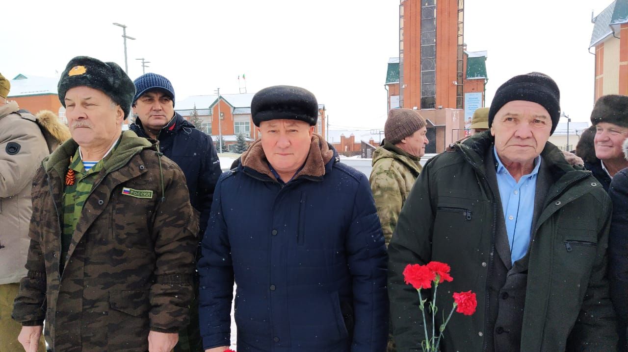 Бүген Әфганистанда хәрби хезмәт үткән ветераннар очрашты
