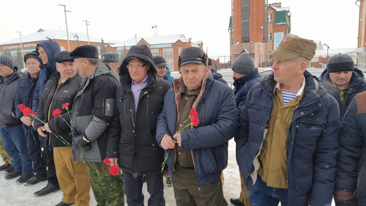 Бүген Әфганистанда хәрби хезмәт үткән ветераннар очрашты