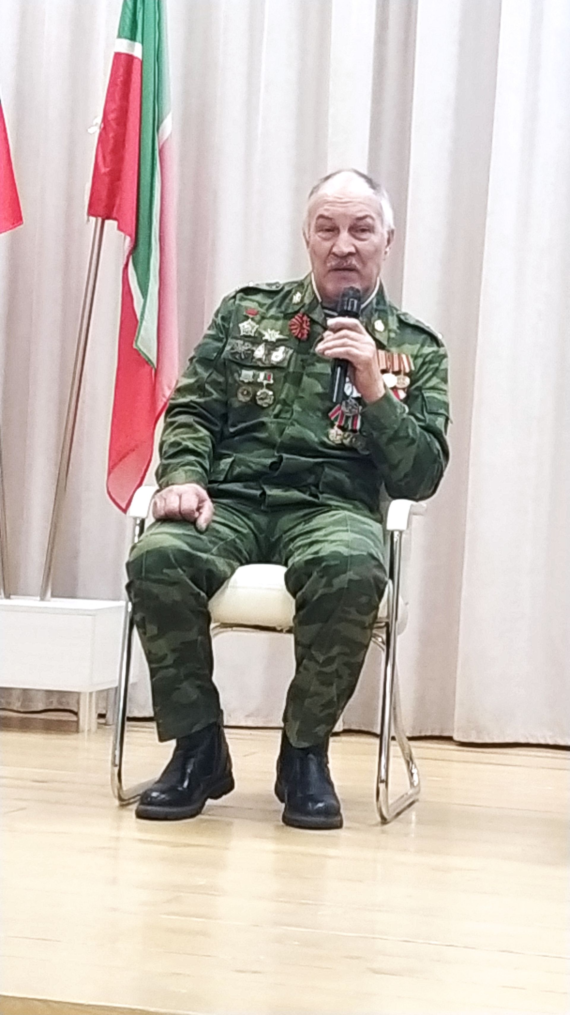 Арчаның В.Ф.Ежков ис. 1нче мәктәптә эчтән генә еладык