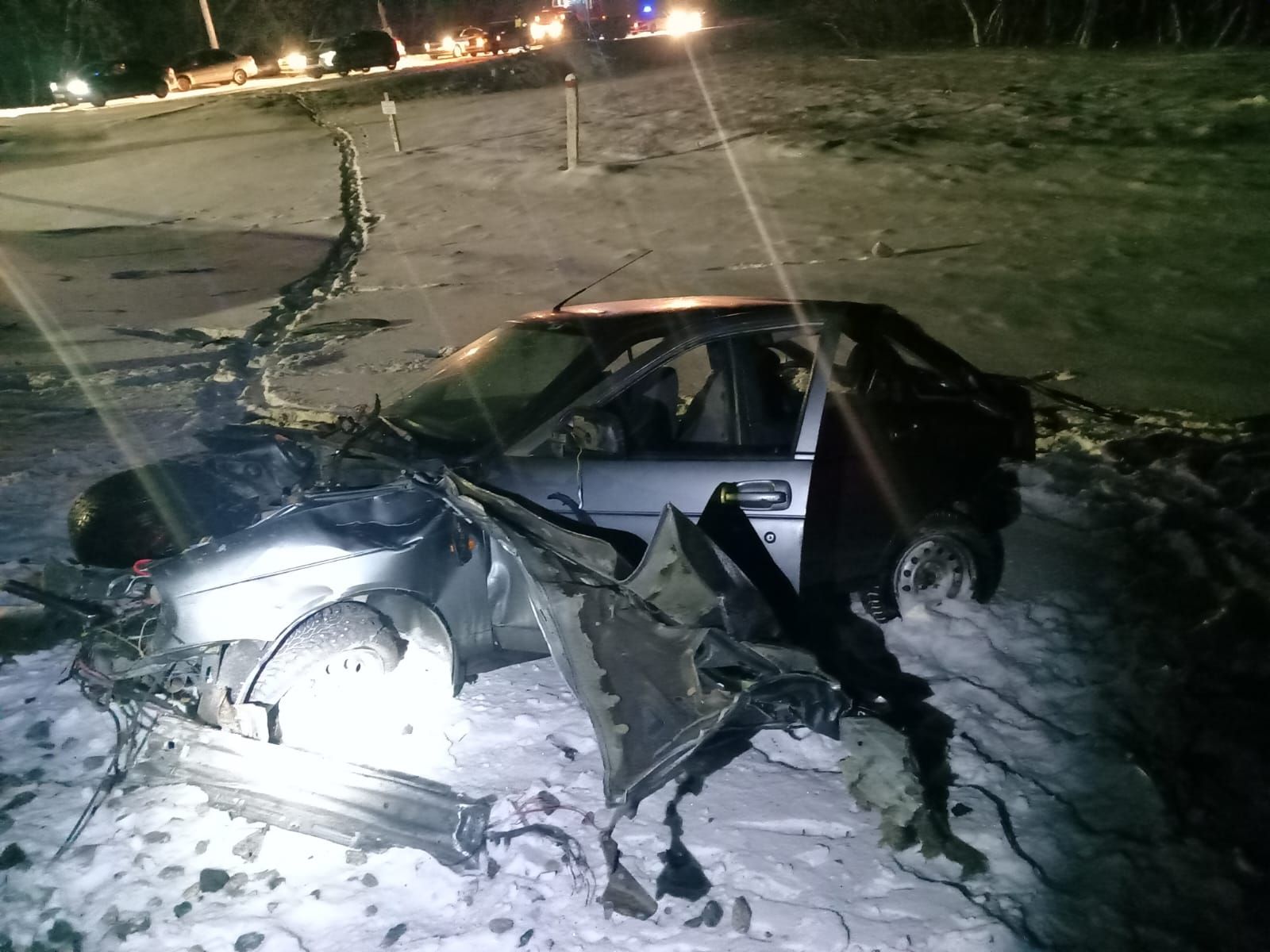 Арчада җиңел машинаны поезд бәреп киткән