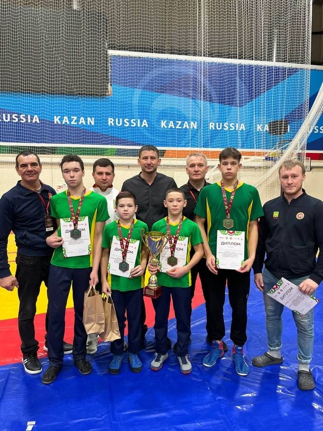 Балалар арасында көрәш буенча Татарстан беренчелегеннән арчалар җиңү белән кайтты
