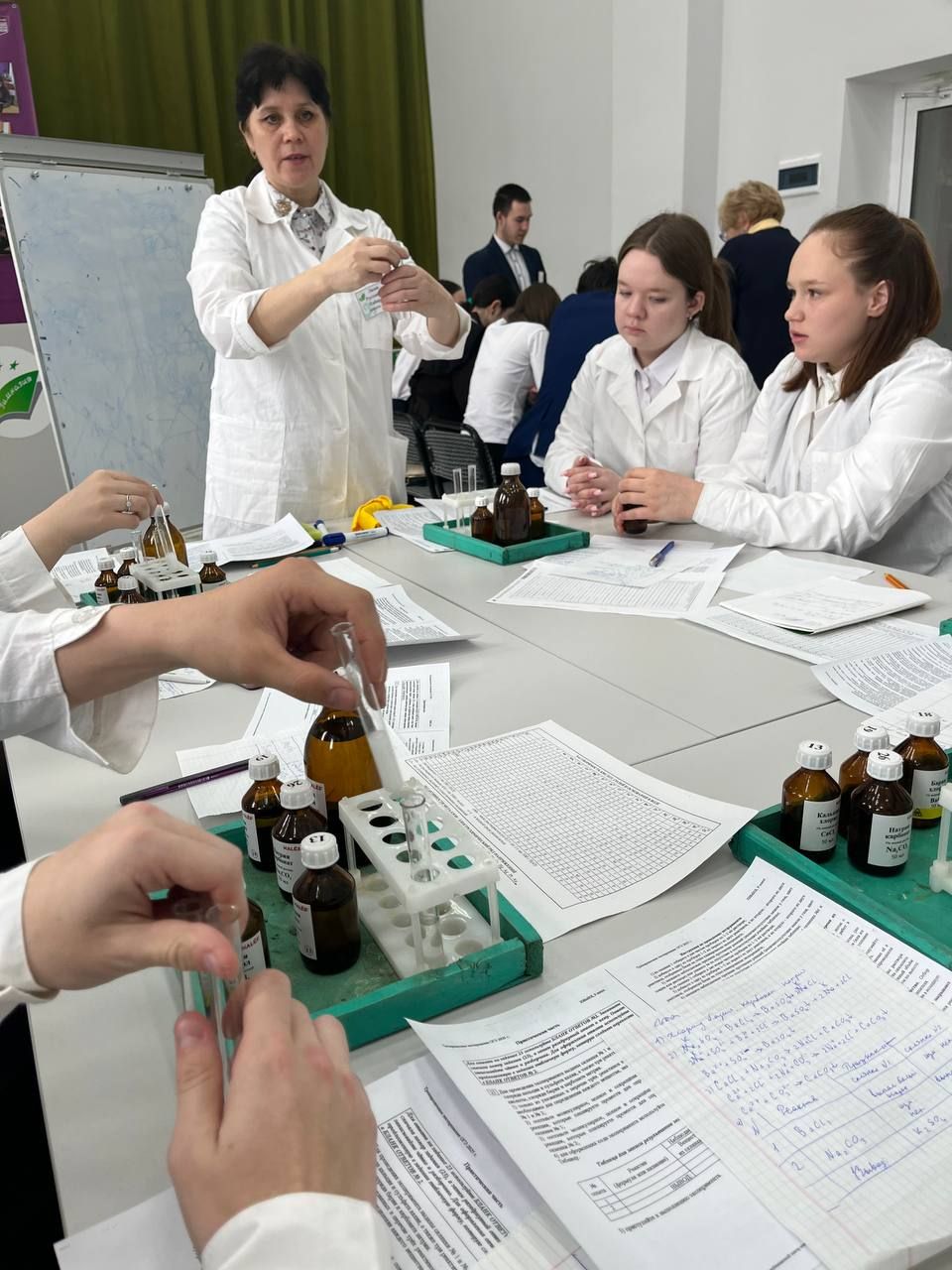 Укучылар имтиханнарга әзерләнә
