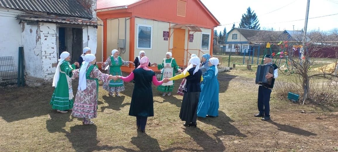 Югары Ослан районында кунакта