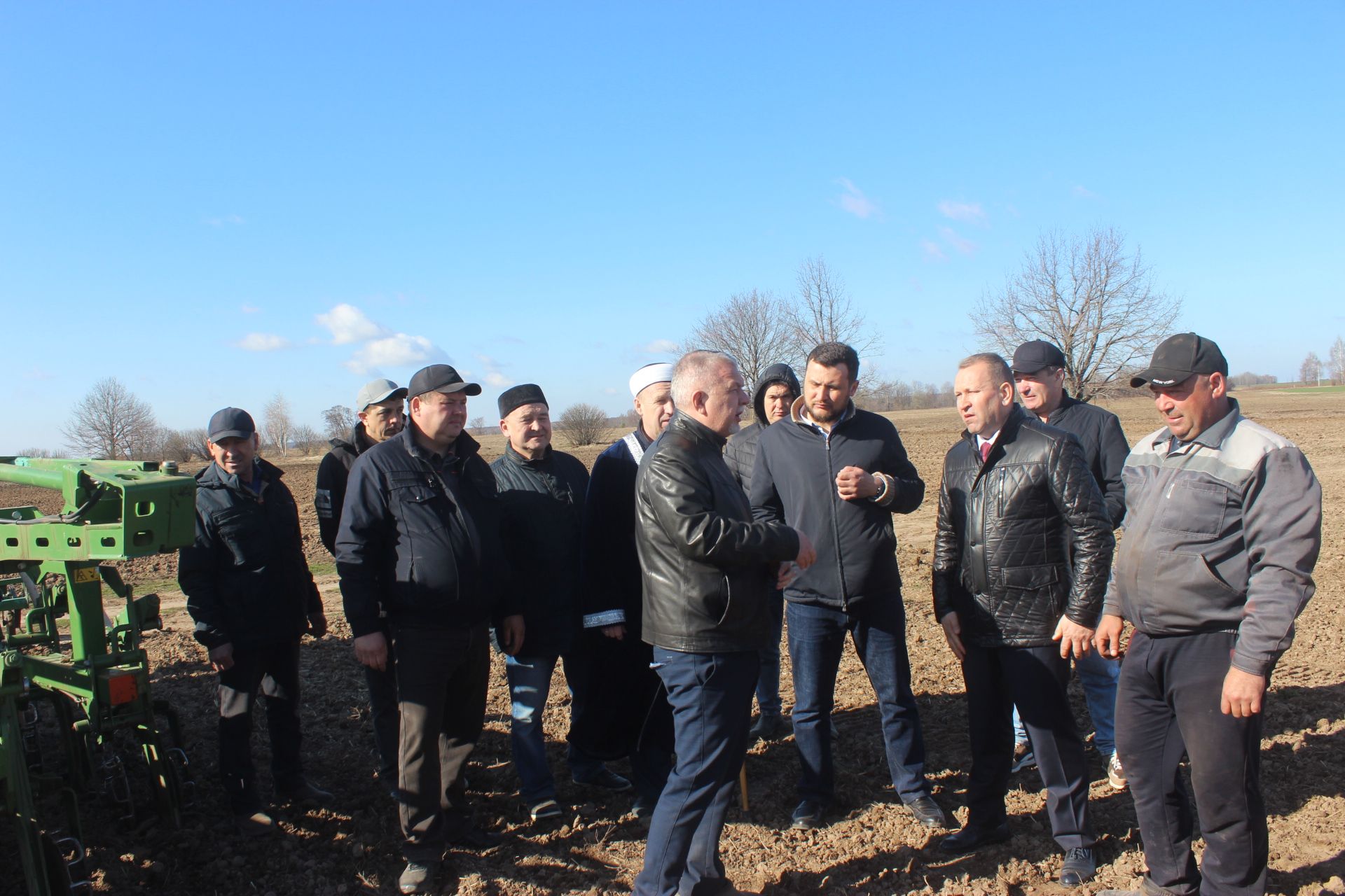 Районда 12533 гектардагы көзге культураларны тукландыру төгәлләнеп килә