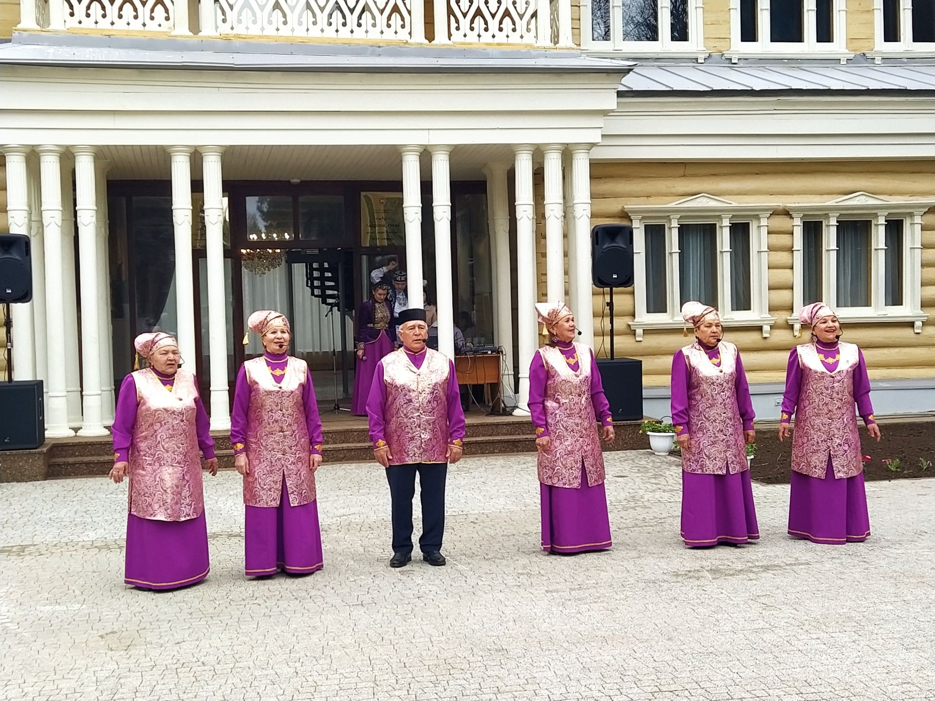 Кырлайда шигырь бәйрәме