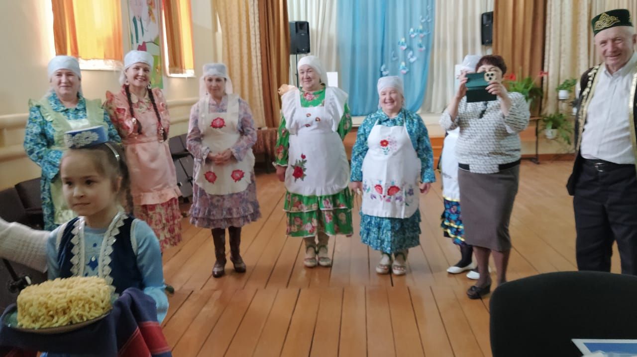 Район иҗтимагый советының күчмә утырышы узды