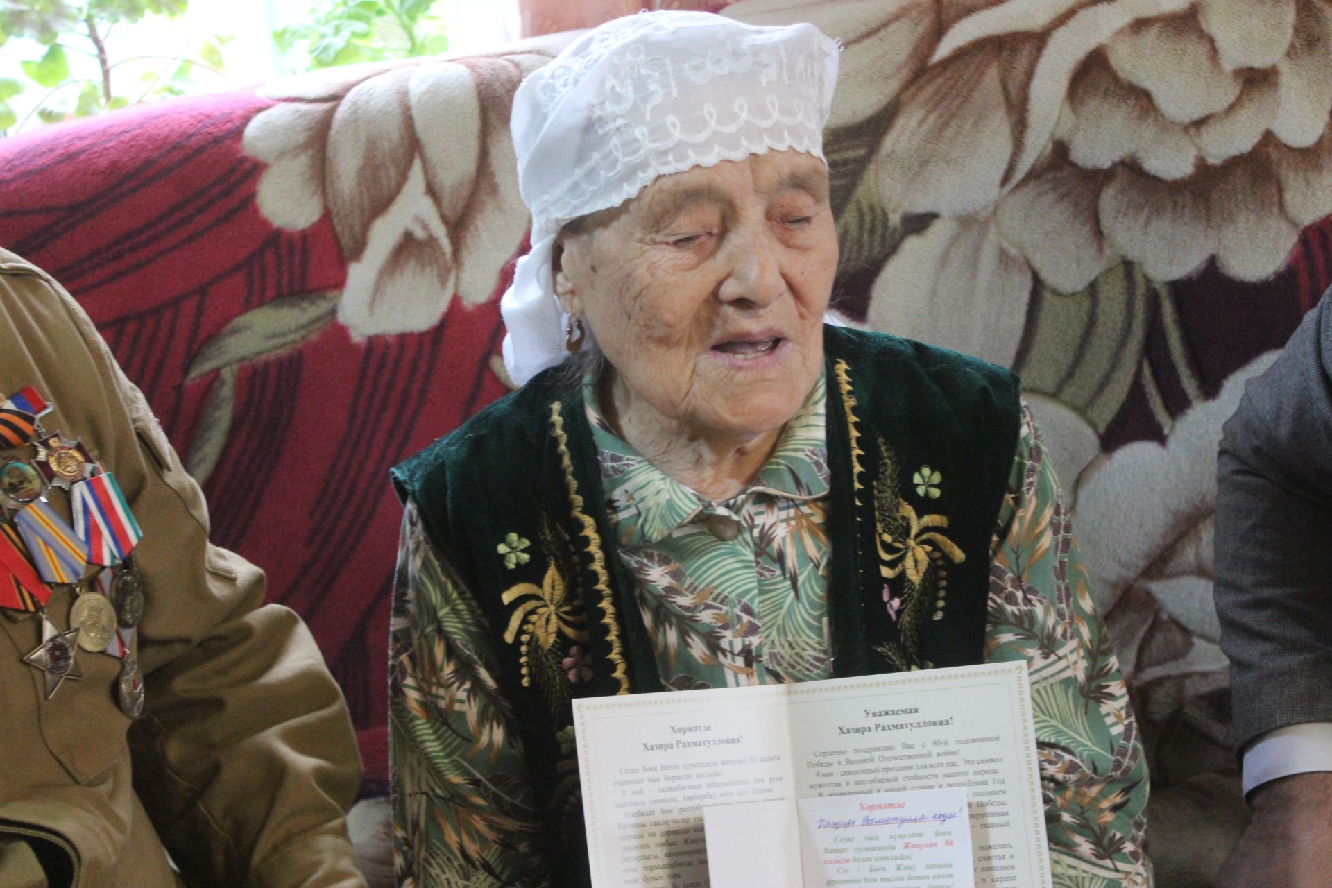 Ветераннарга бүләкләр