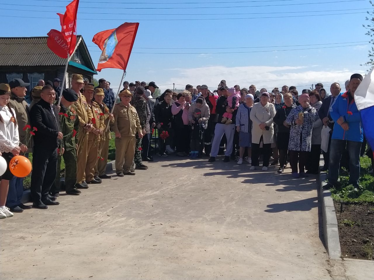 Шура авылында Айрат Вәлиуллин истәлегенә һәйкәл ачылды