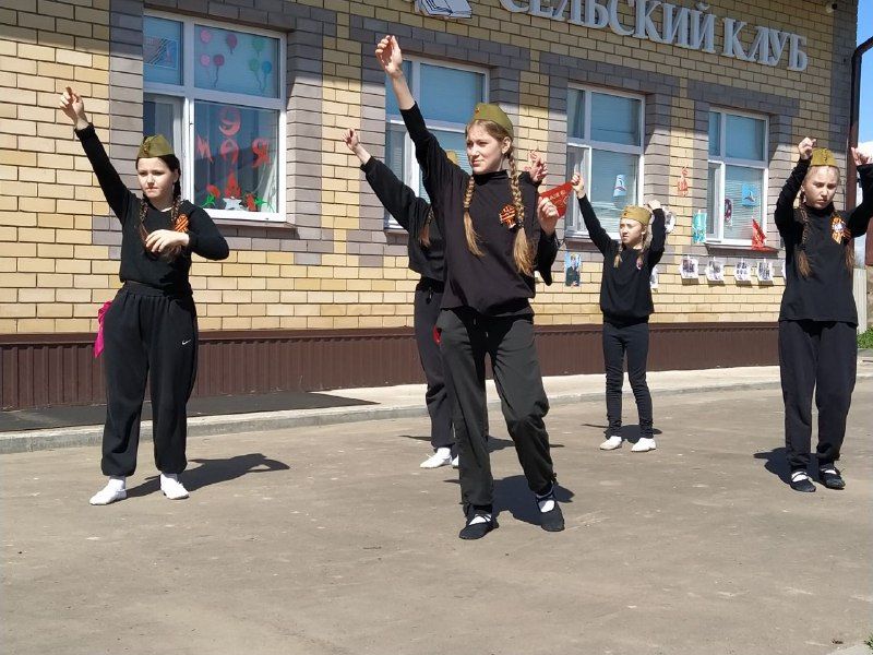 Шура авылында Айрат Вәлиуллин истәлегенә һәйкәл ачылды
