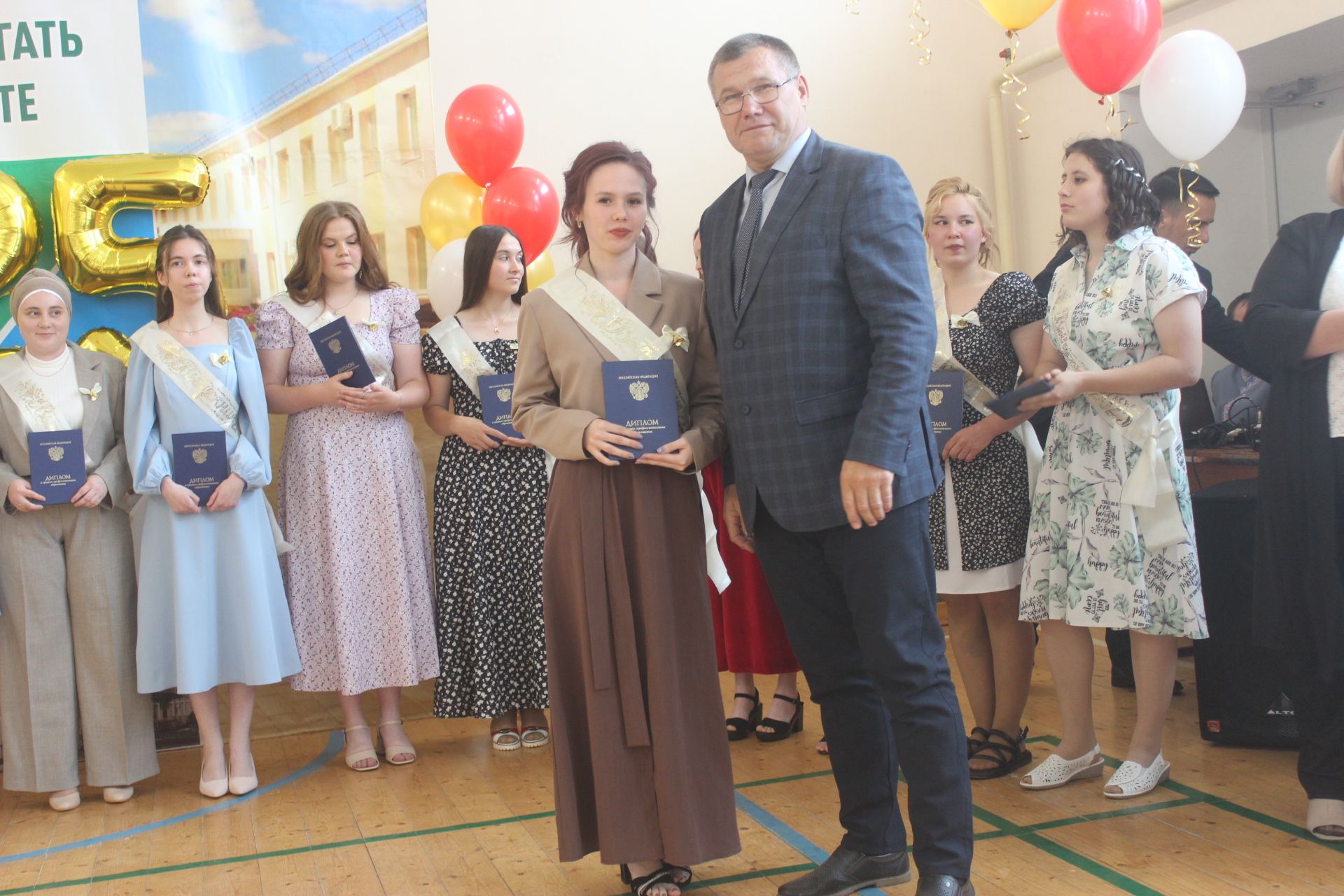 Арча  агросәнәгать көллиятен тәмамлаучыларга дипломнар тапшырылды