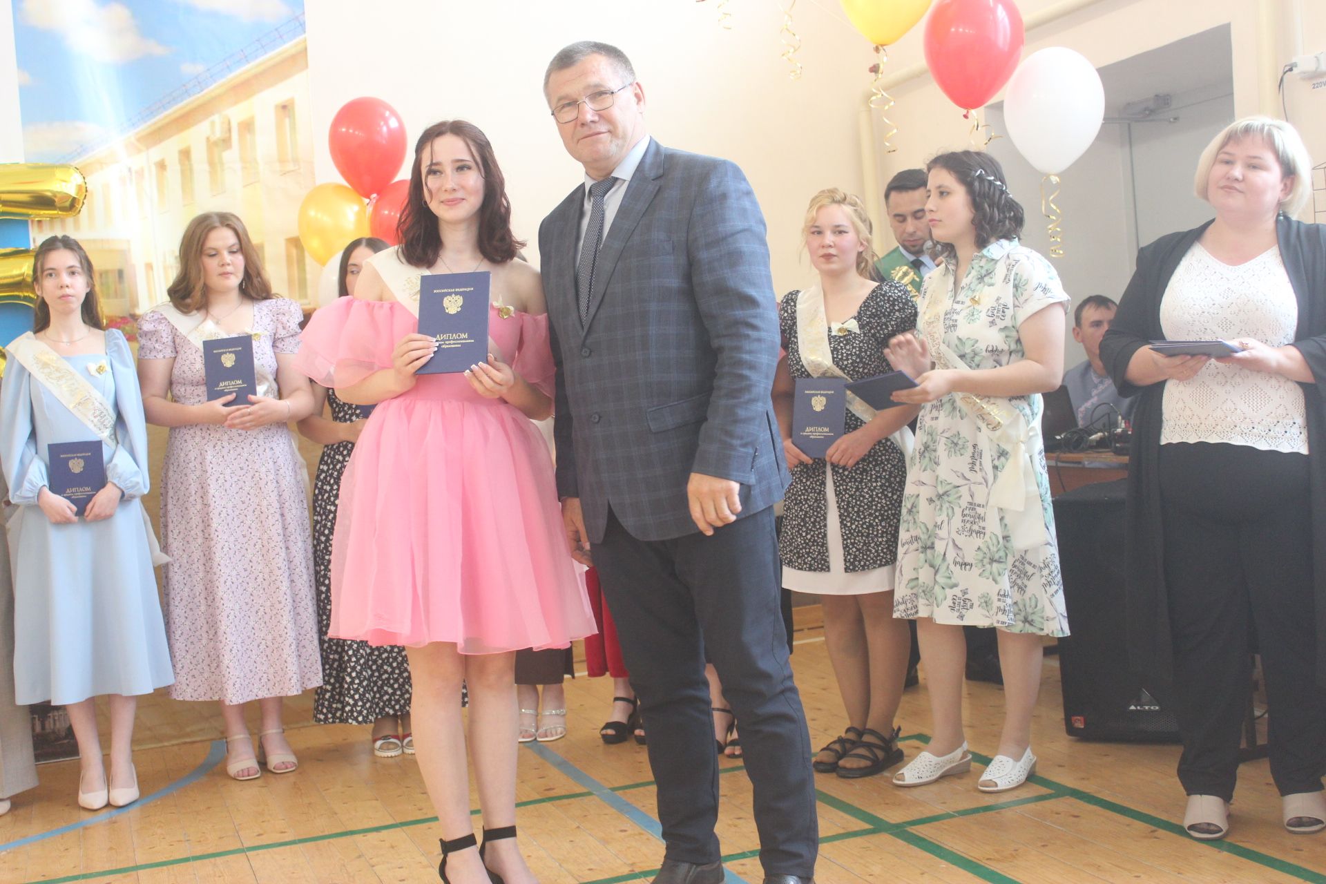 Арча  агросәнәгать көллиятен тәмамлаучыларга дипломнар тапшырылды