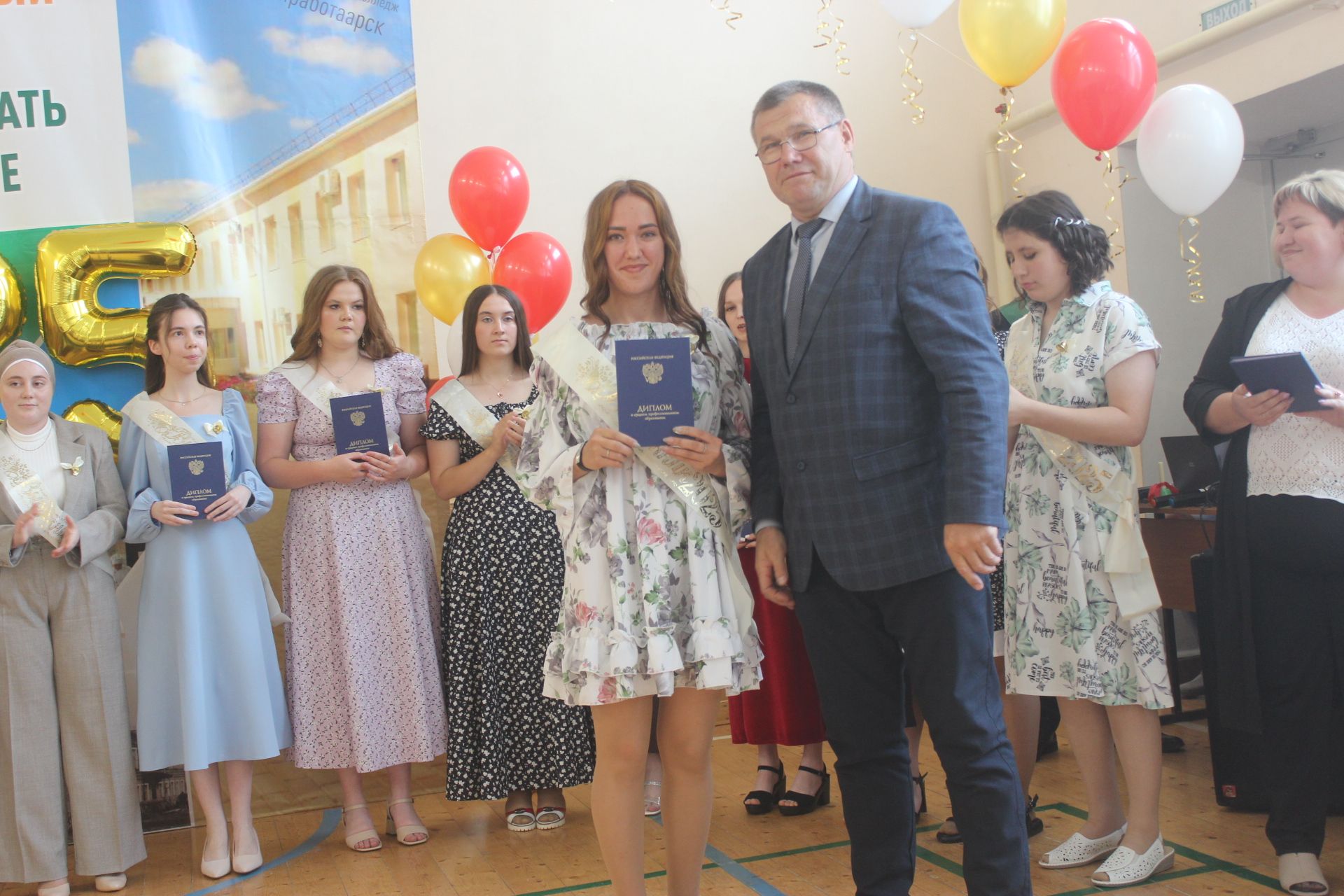 Арча  агросәнәгать көллиятен тәмамлаучыларга дипломнар тапшырылды