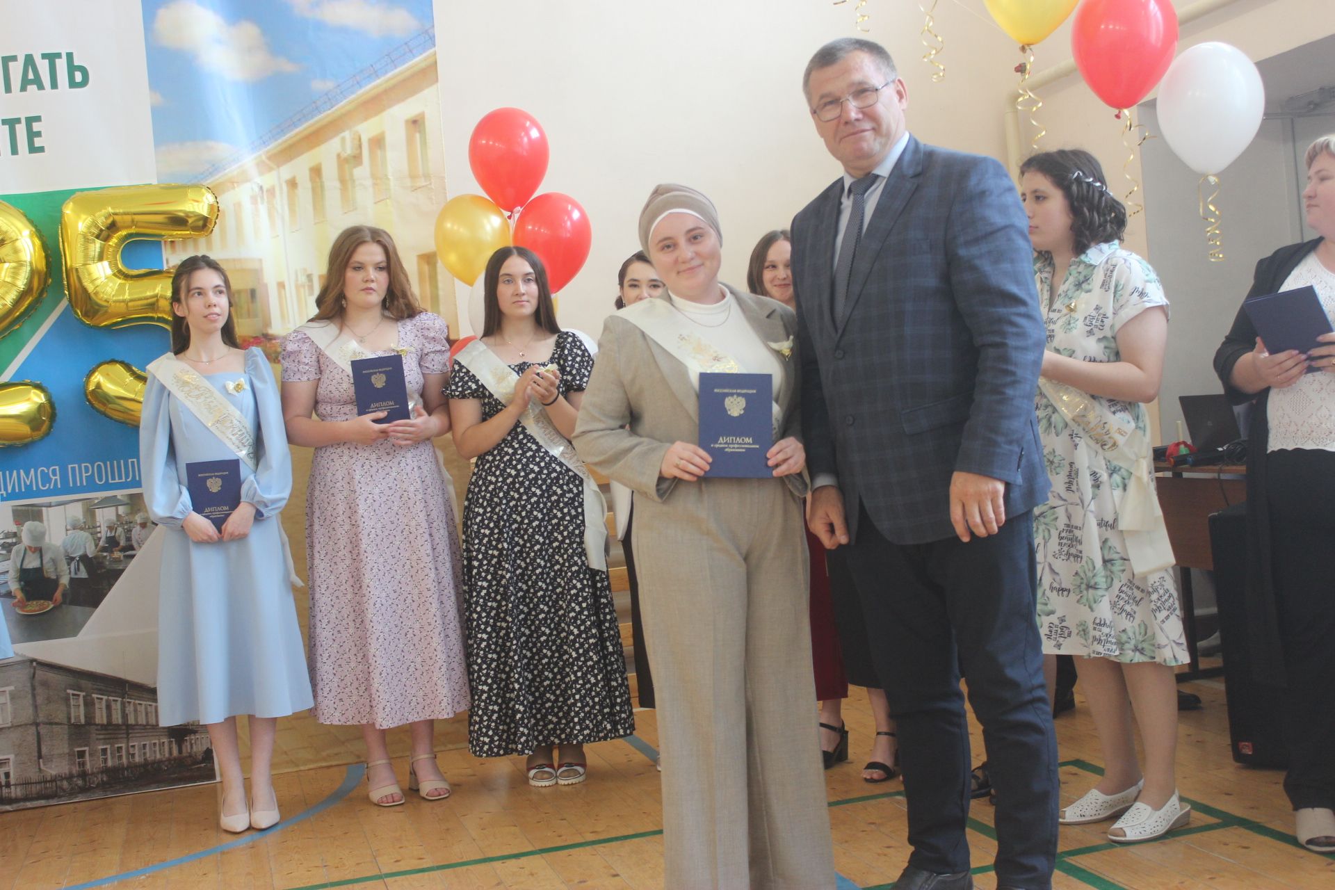 Арча  агросәнәгать көллиятен тәмамлаучыларга дипломнар тапшырылды